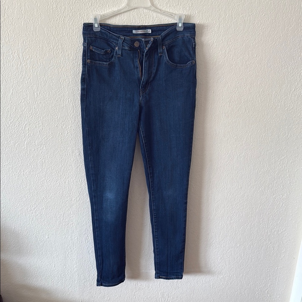 Levi's High Rise Skinny Size 29